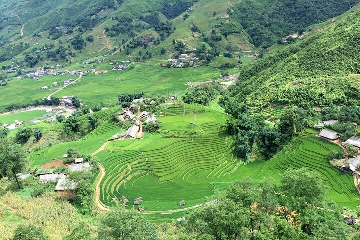 Sapa Trek 2days/1night -HOTEL 5 STAR-From Hanoi by Limousine Van