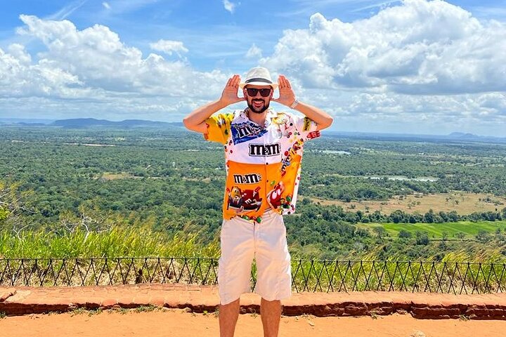 From Colombo: Sigiriya and Dambulla Day Trip and Safari