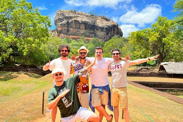 From Colombo: Sigiriya and Dambulla Day Trip and Safari