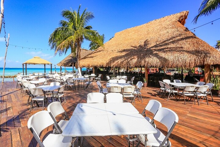 Isla Mujeres Cruise with Beach Club, Snorkel, Lunch and Open Bar