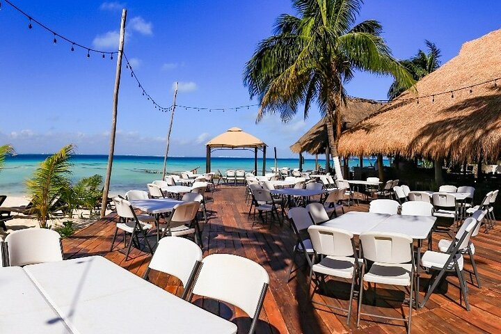 Isla Mujeres Cruise with Beach Club, Snorkel, Lunch and Open Bar