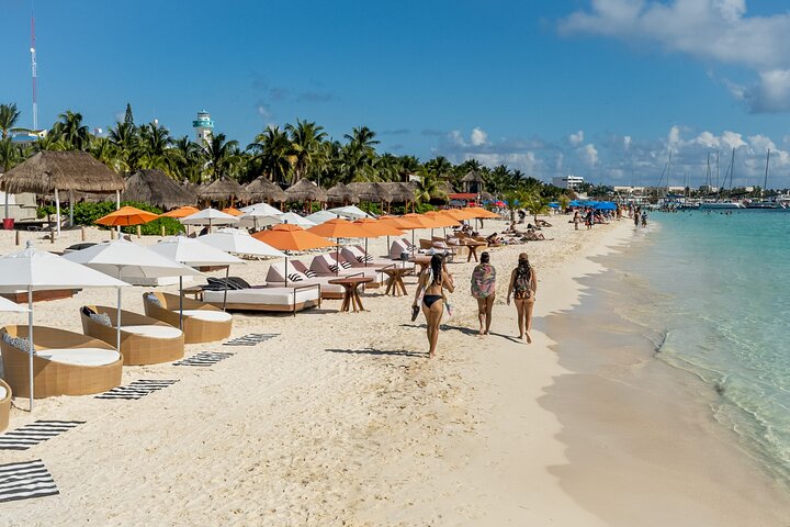 Isla Mujeres Cruise with Beach Club, Snorkel, Lunch and Open Bar