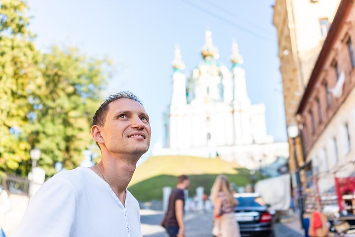 Private Historic Walking Tour in St. Andrews Old Town