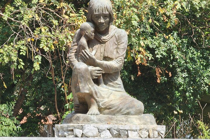 Visit 11 Places in One Day including S21 & Killing Field