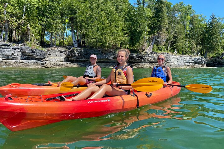 Cave Point Kayak Tour