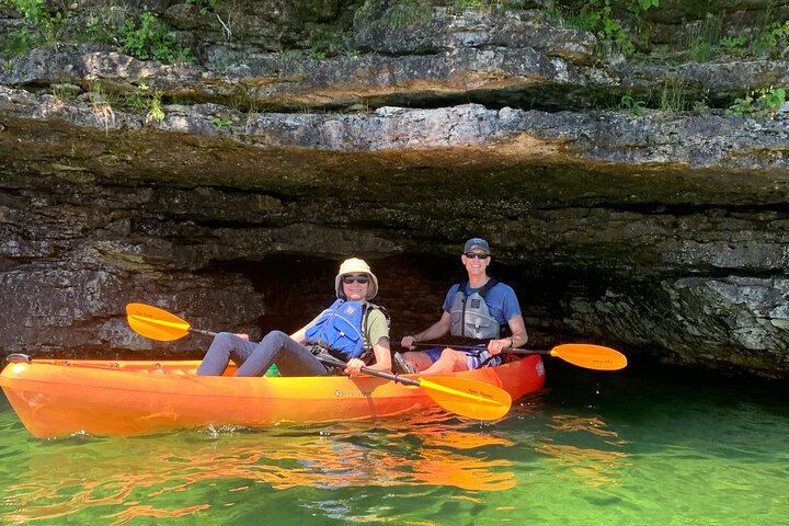 Cave Point Kayak Tour