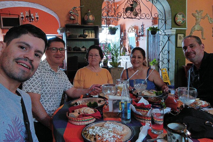 Private Art Pottery Tour: Tlaquepaque, Tonalá, and Clay Workshop