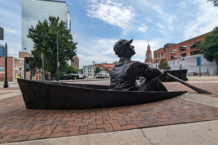 Knoxville Scavenger Hunt Walking Tour and Game