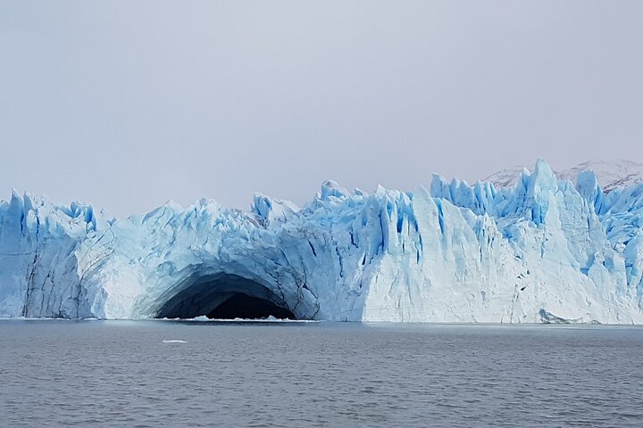 Full Day Guided Tour Perito Moreno National Park and Glacier