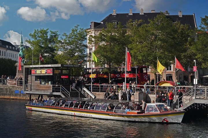Copenhagen Classic Canal Tour & The Harbour