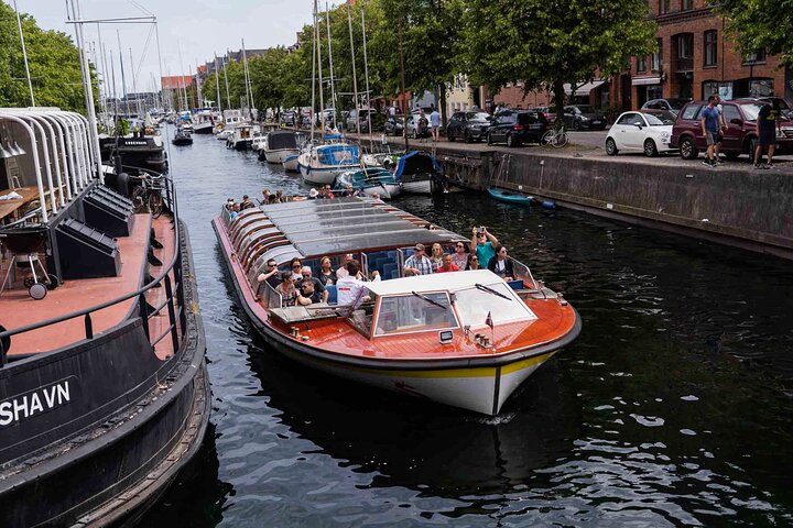 Copenhagen Classic Canal Tour & The Harbour