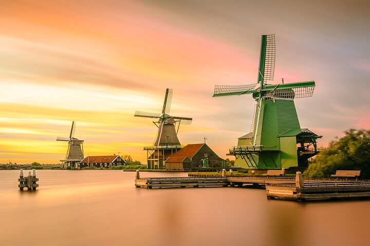 Private Taxi Transfer from Zaanse Schans Windmills to Amsterdam