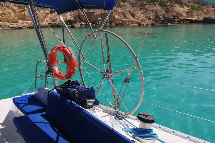 Mallorca Sailing Adventure with Snorkeling, Snacks & Drinks