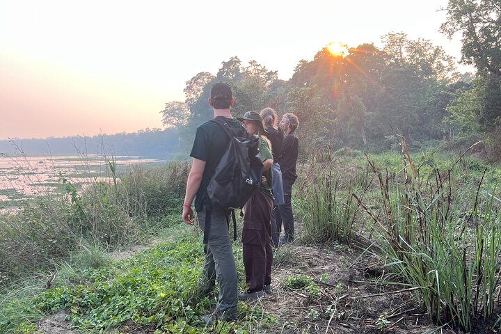 5 Days and 4 Nights Guided Walking Tour in Chitwan National Park