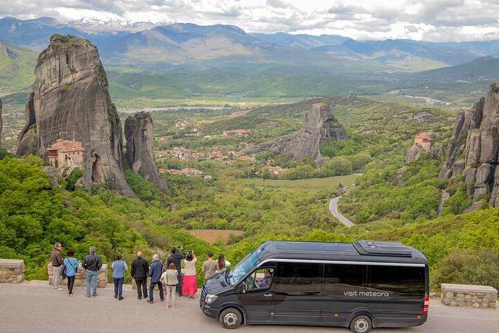 Athens: Meteora Monasteries Tour, Caves, Beachfront Stops & Lunch