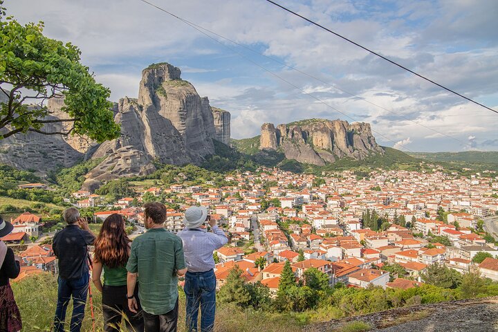 Athens: Meteora Monasteries Tour, Caves, Beachfront Stops & Lunch