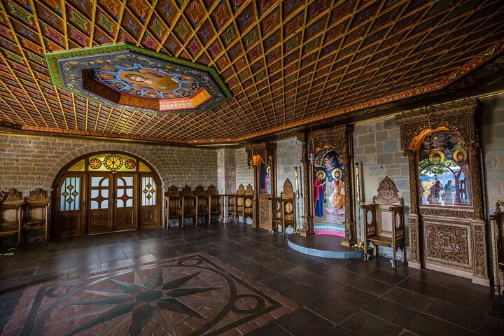 Athens: Meteora Monasteries Tour, Caves, Beachfront Stops & Lunch