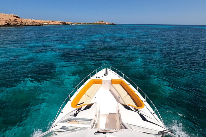 Daymaniyat Islands Snorkeling Sharing Trip