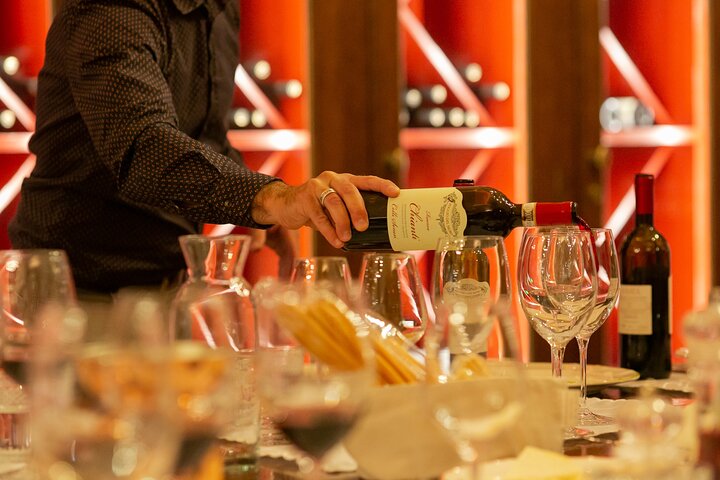 1h30m Wine Tasting and Visit to Val D'Orcia