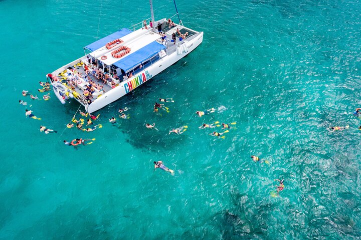 Dunn's River Falls Catamaran Cruise, Ocho Rios