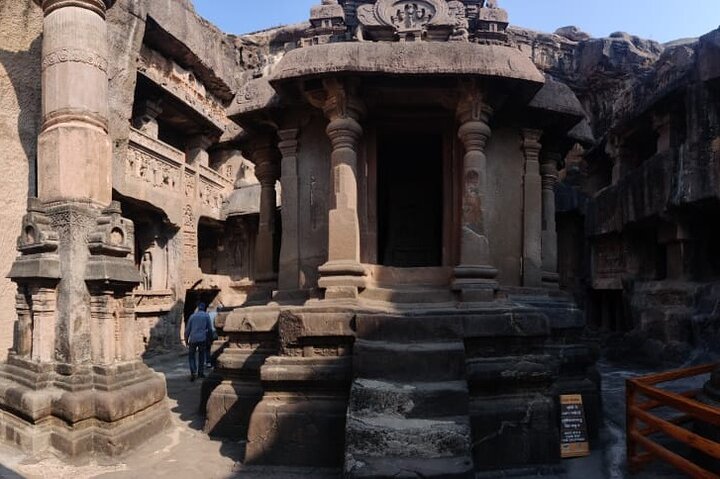 Elephanta Caves & Island Guided Private Tour
