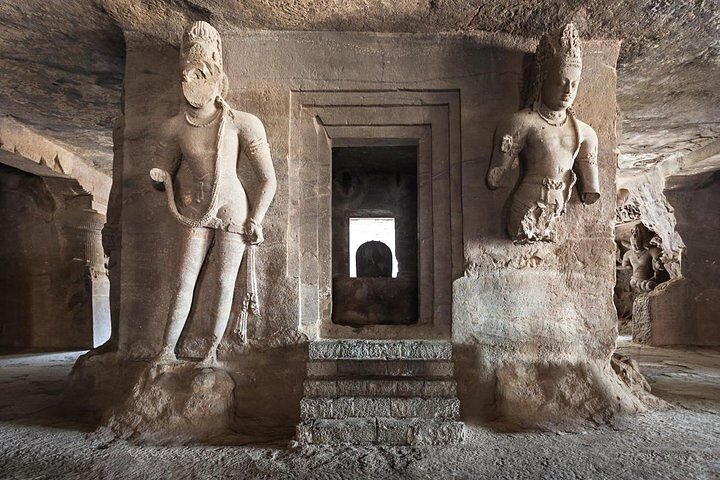 Elephanta Caves & Island Guided Private Tour