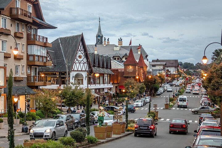 Private Premium Transfer from Porto Alegre to Gramado or Canela