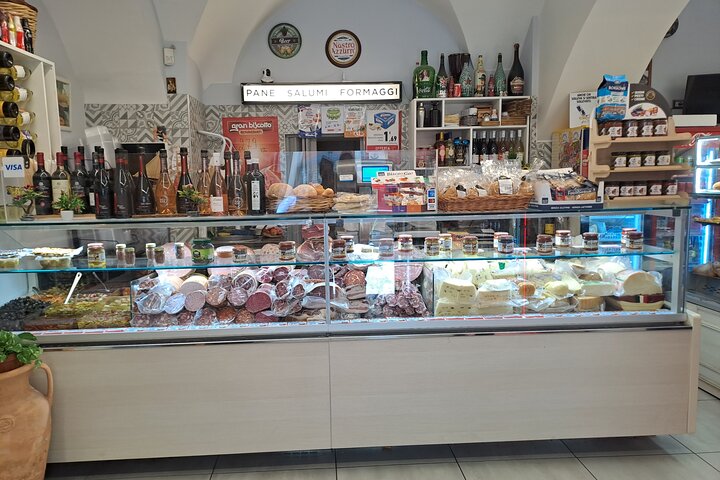 Catania Sicilian Street Food Tour: Small Group by Do Eat Better