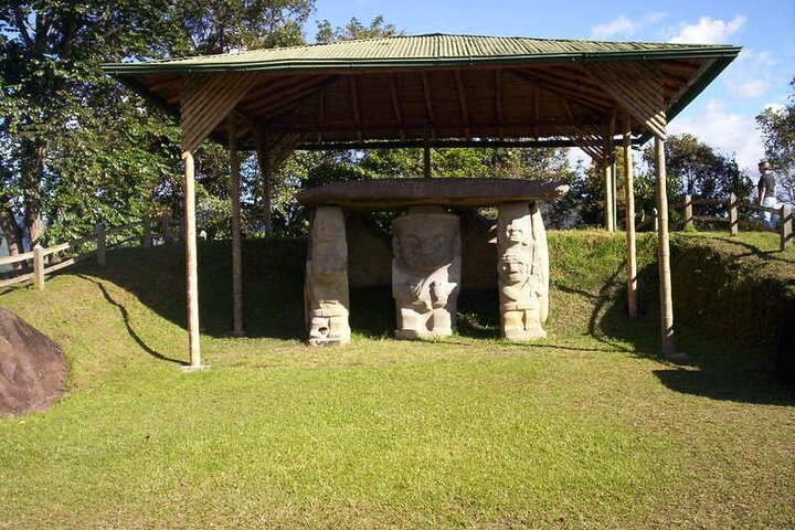 2D/1N Private Culture & Archaeological Tour in San Agustin