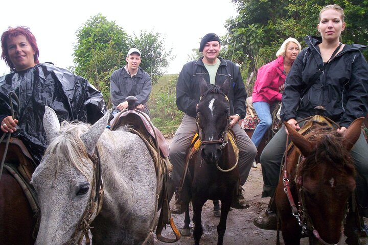 2D/1N Private Culture & Archaeological Tour in San Agustin