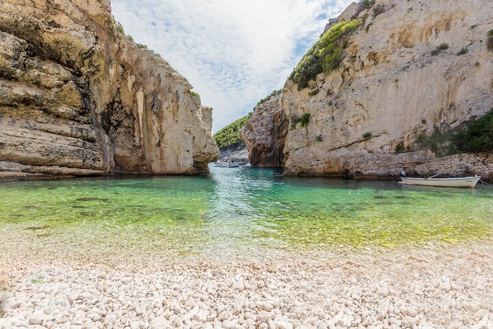 Blue Cave, Blue Lagoon, Pakleni Islands Group boat tour from Hvar