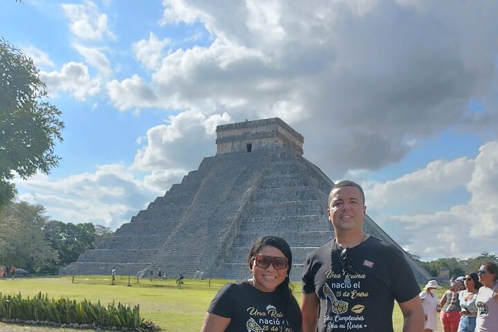 Full Day Tour Chichen Itza plus Cenotes From Valladolid