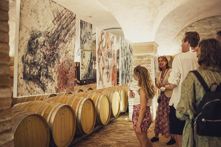 2 Hours Visit and Wine Tasting with tastings in Val D'Orcia
