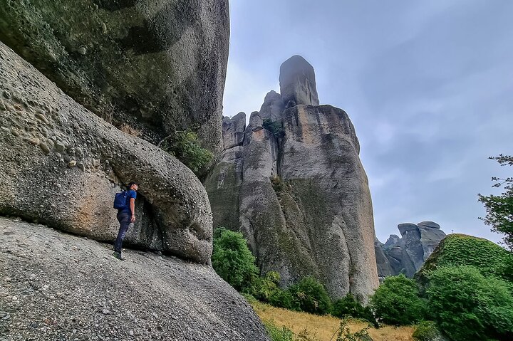 Meteora Small Group Hiking tour with Transfer and Monastery Visit