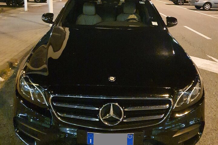 East Midlands Airport EMA to Leicester-RoundTrip Private Transfer