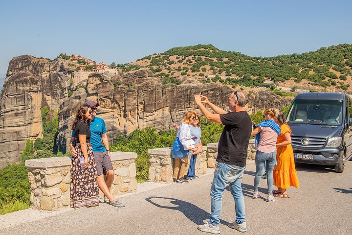 Meteora Half-Day Small Group Monasteries Tour with Hotel Pickup