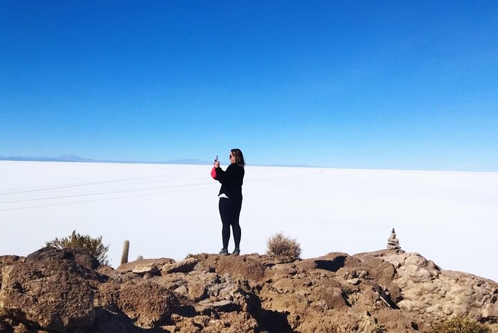 3-Day Salt Tour of Uyuni with Sunset and Lagoons Colorada