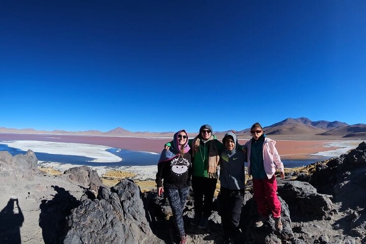 3-Day Salt Tour of Uyuni with Sunset and Lagoons Colorada