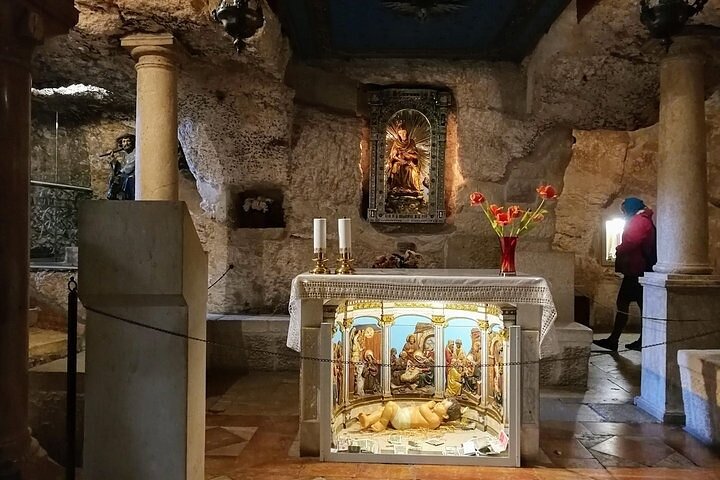Private Day Tour to Bethlehem Jericho and Hishams Palace