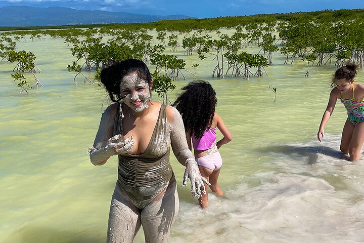 Private Full Day Tour to Laguna de Oviedo