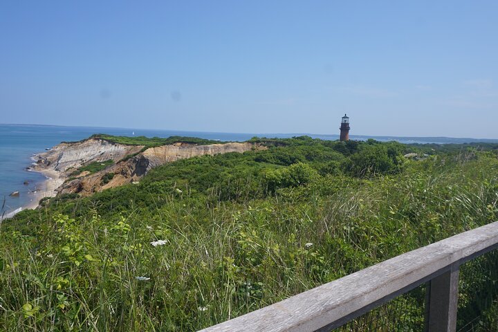 Martha's Vineyard Day Trip with Optional Island Tour from Boston