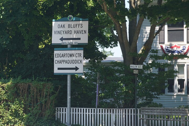 Martha's Vineyard Day Trip with Optional Island Tour from Boston