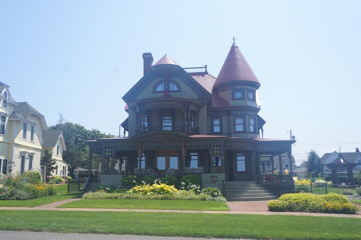 Martha's Vineyard Day Trip with Optional Island Tour from Boston