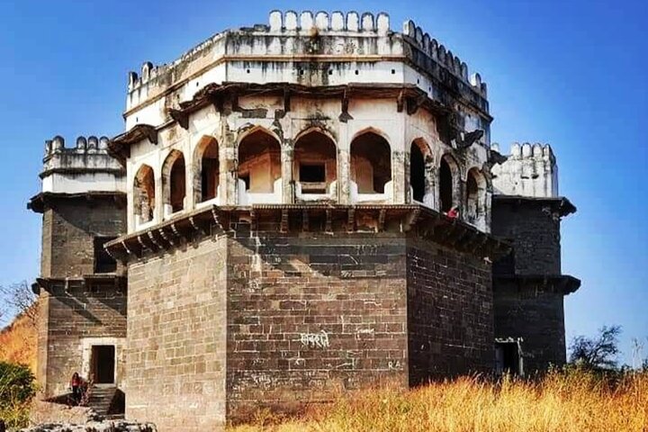 From Aurangabad: 3-Day Tour of Shirdi Sai Baba, Ajanta, & Ellora.