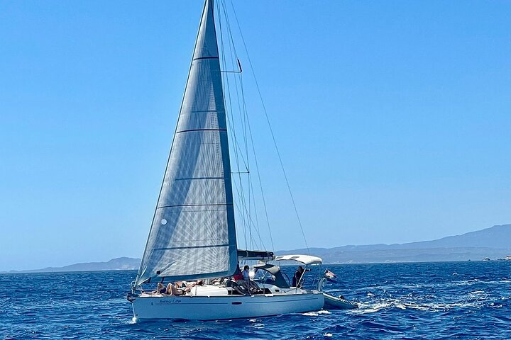 Sailing boat tour in the Maddalena Archipelago