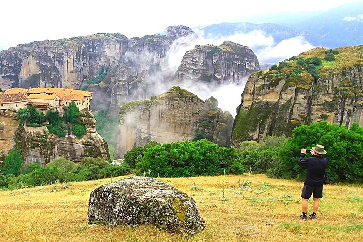 Meteora Small Group Hiking tour with Transfer and Monastery Visit