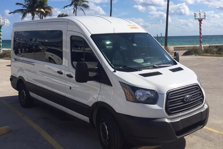Hotels/ferry to Bahamas Airport(ELH) - Departure Private Transfer