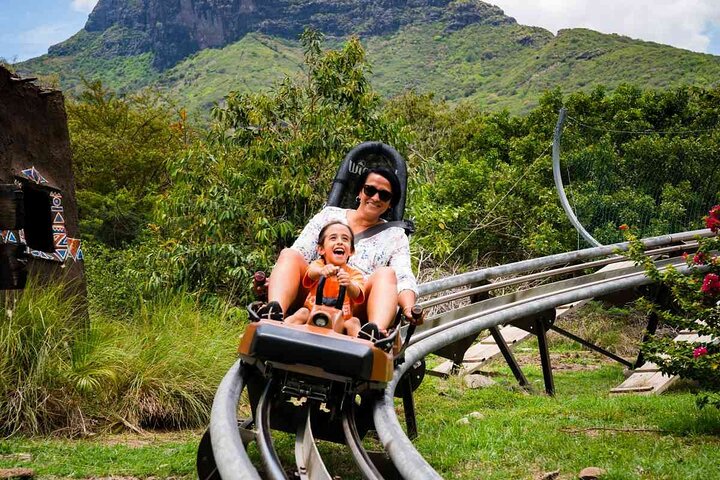 Wild South West Tour : SAFARI & TULAWAKA CASELA PARK & LE MORNE