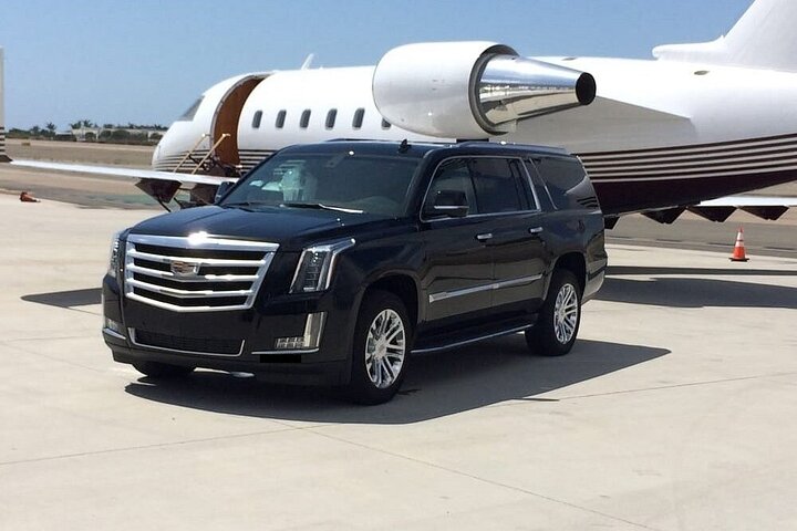 Revelstoke/Sun Peaks to Kelowna Airport (YLW ) - Private Transfer