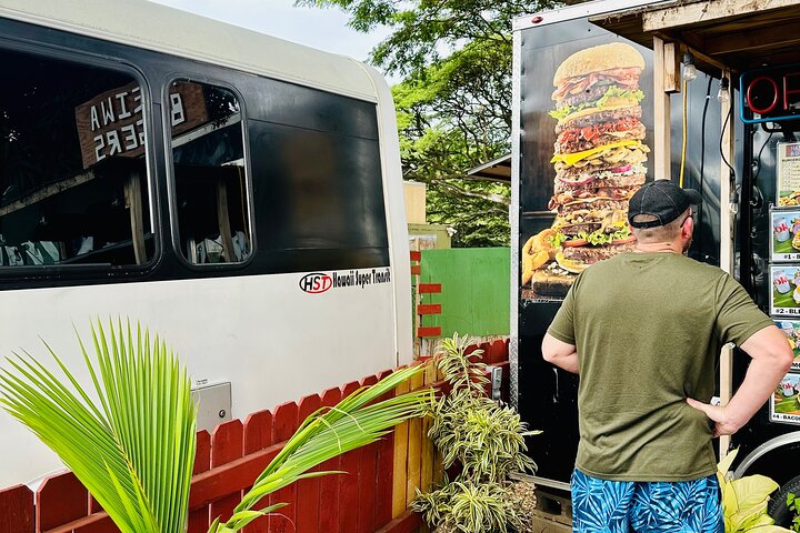 Oahu: Roundtrip Shuttle From Waikiki to Dole Plantation & Haleiwa